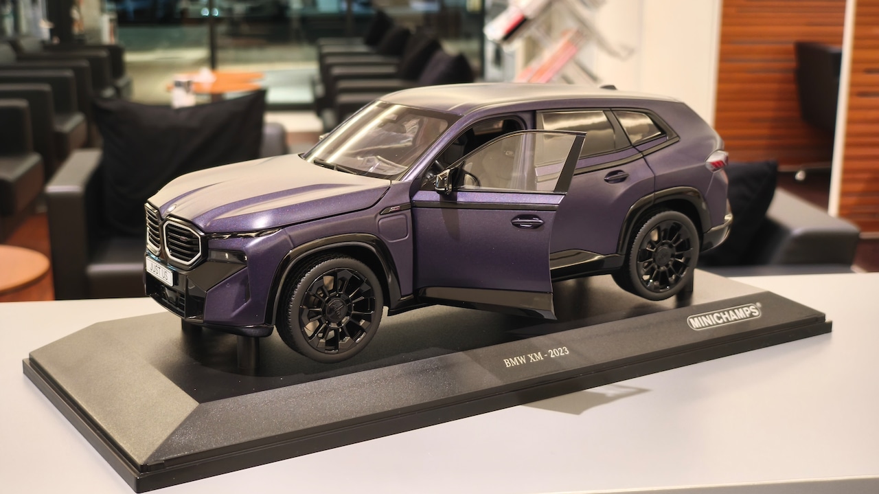 1/18 XM KITH ミニカー到着しました。 | Elbe BMW